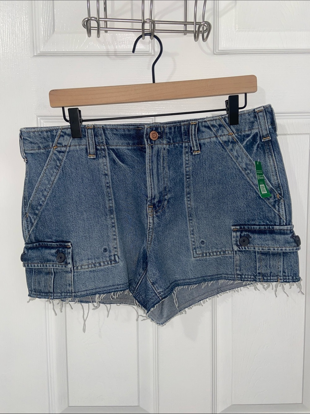 GAP 90’s denim cargo cutoff
